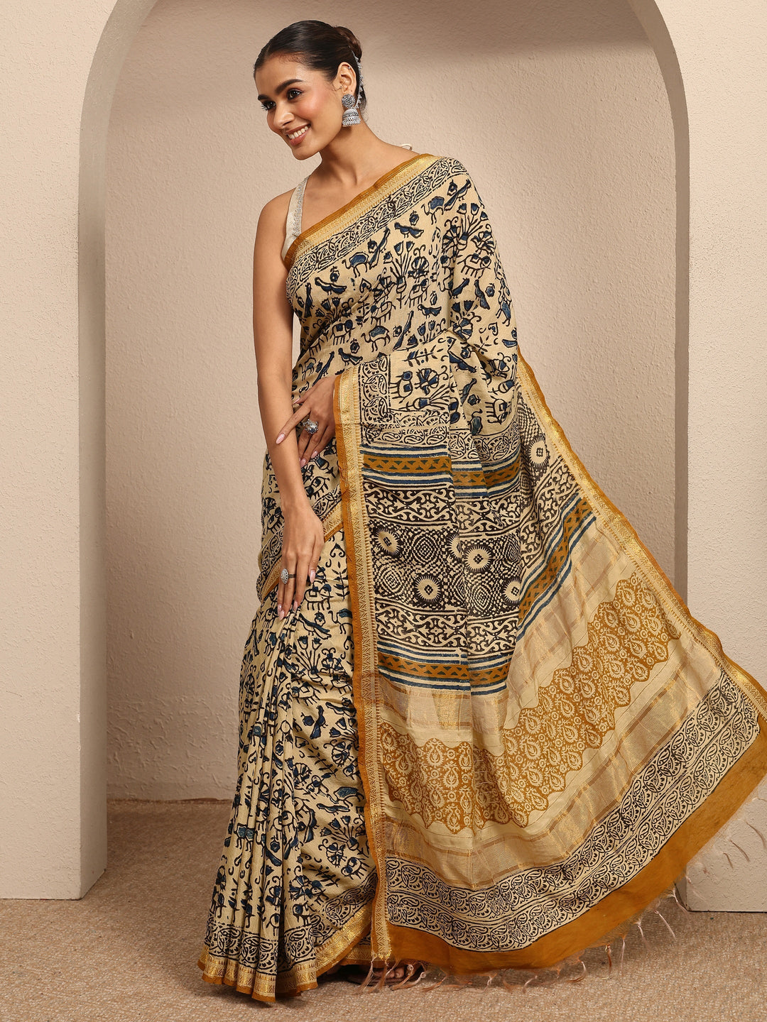 Beige Printed Cotton Kalamkari Saree With Unstitched Blouse Piece