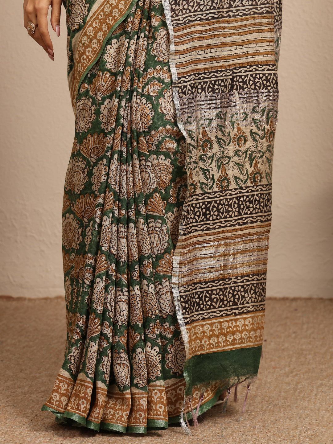 Green Printed Cotton Kalamkari Saree With Unstitched Blouse Piece