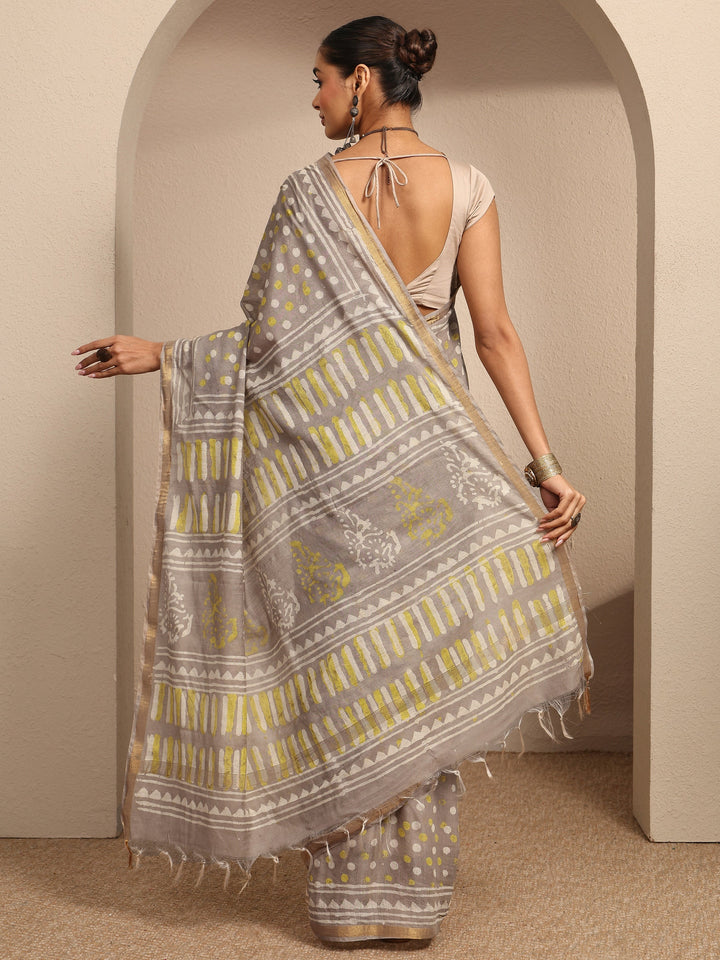 Grey Geometric Printed Cotton Saree With Unstitched Blouse Piece
