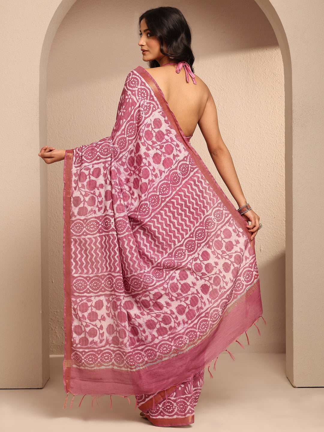 Pink Printed Cotton Saree With Unstitched Blouse Piece