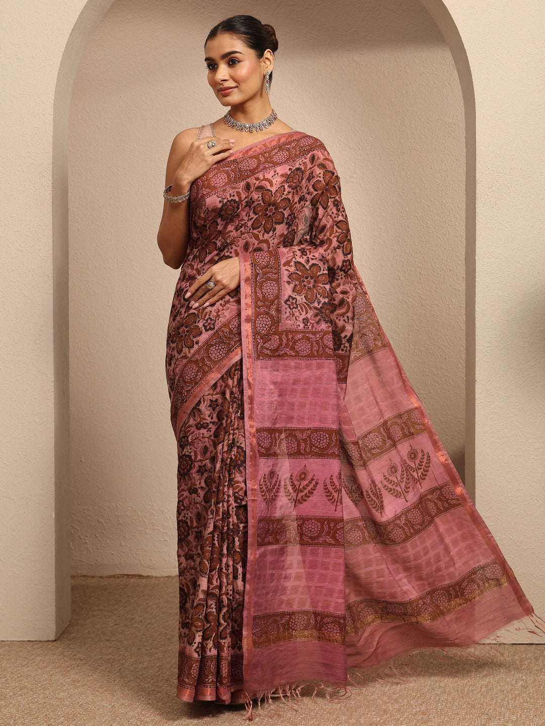 Pink Printed Cotton Saree With Unstitched Blouse Piece