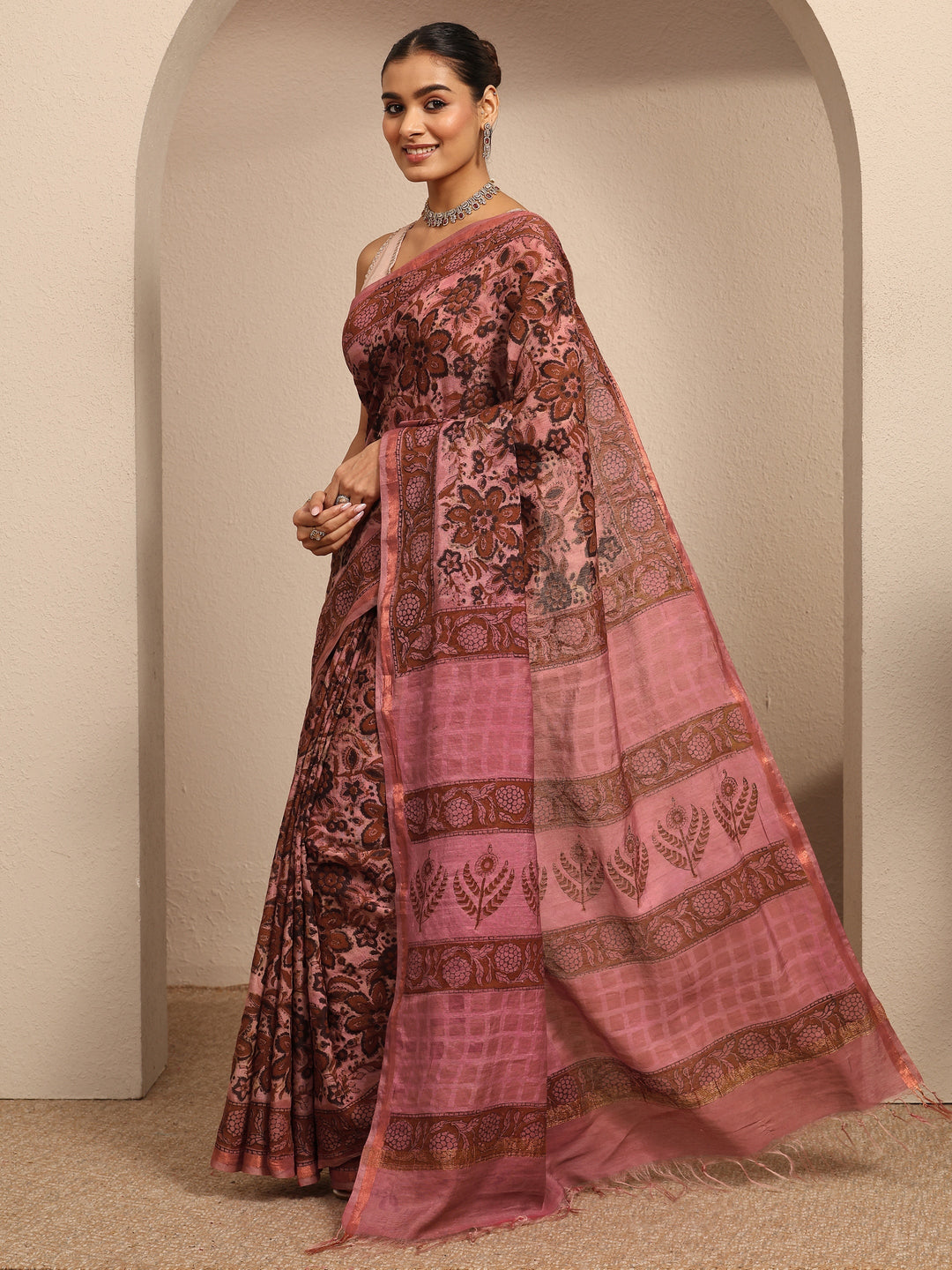 Pink Printed Cotton Saree With Unstitched Blouse Piece