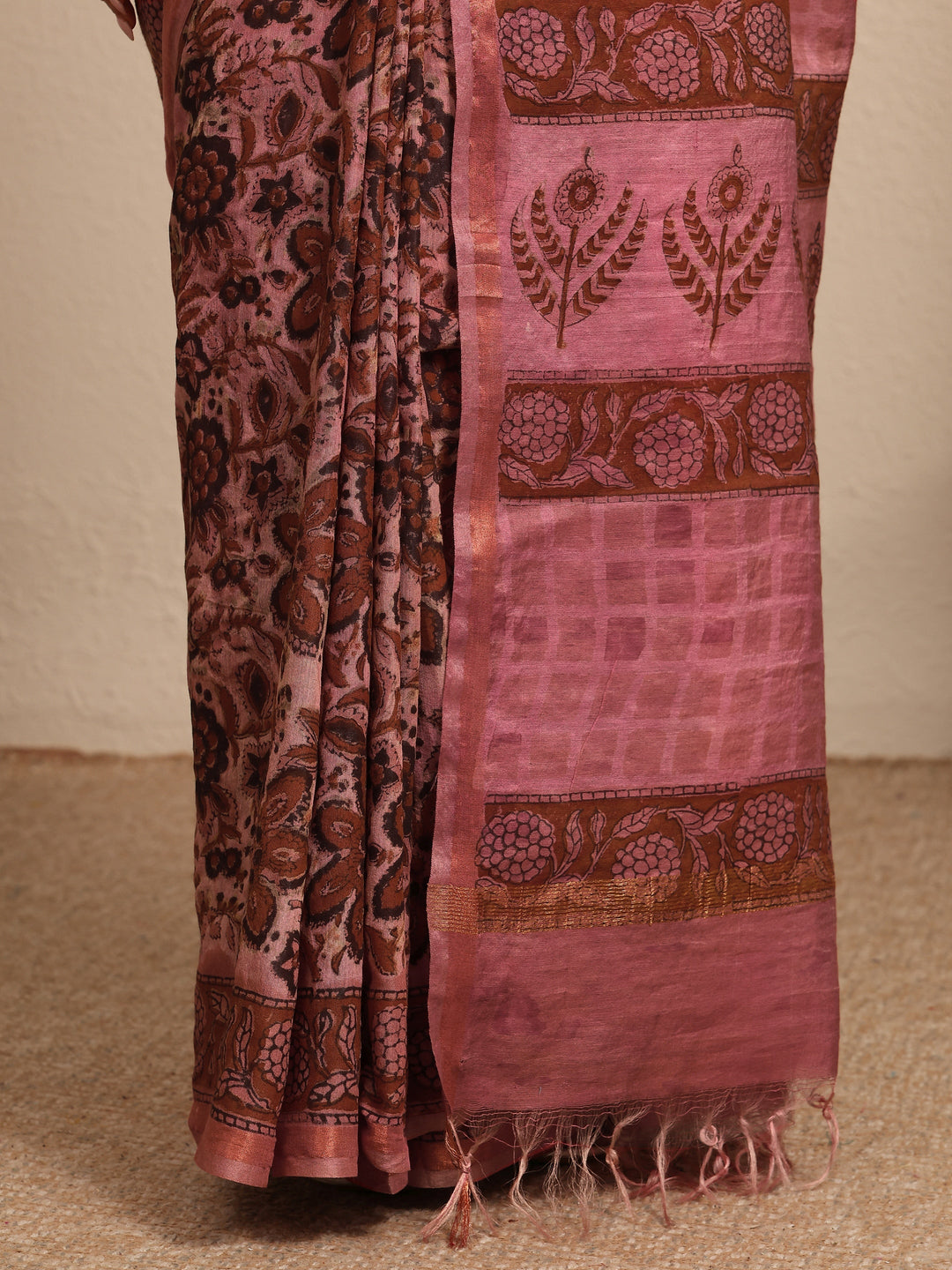 Pink Printed Cotton Saree With Unstitched Blouse Piece