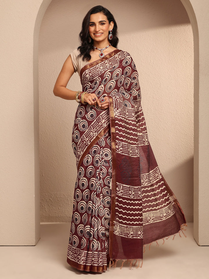 Maroon Geometric Printed Cotton Saree With Unstitched Blouse Piece