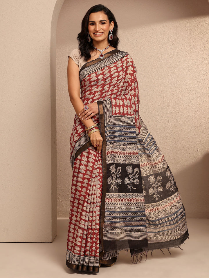 Red Printed Cotton Saree With Unstitched Blouse Piece