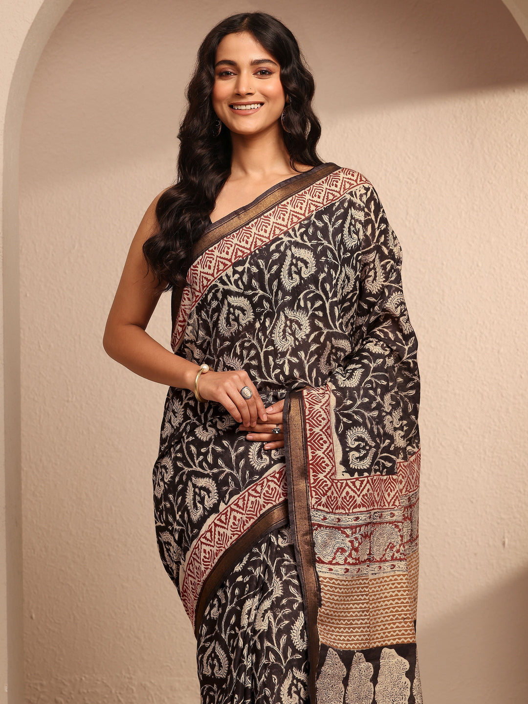 Black Printed Cotton Saree With Unstitched Blouse Piece