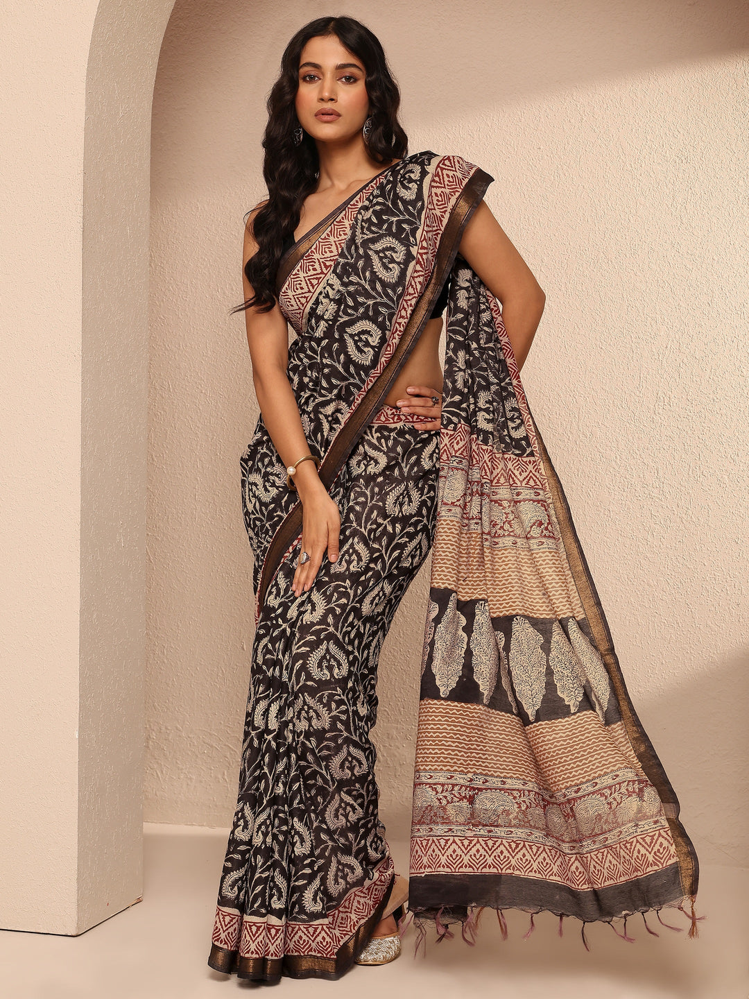Black Printed Cotton Saree With Unstitched Blouse Piece