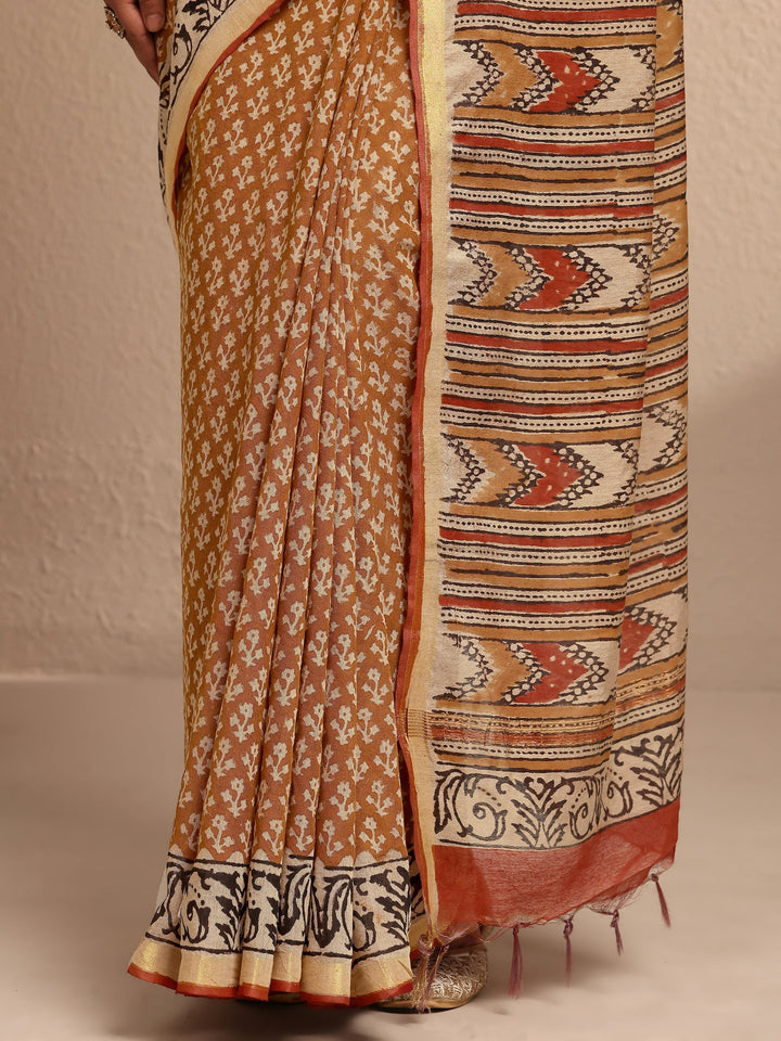 Mustard Printed Cotton Saree With Unstitched Blouse Piece
