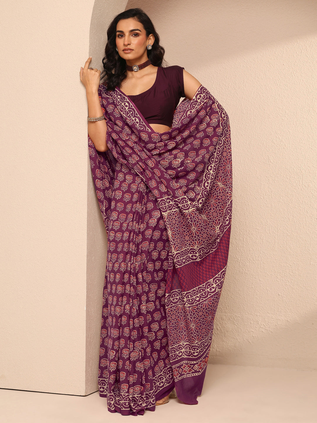 Maroon Printed Cotton Saree With Unstitched Blouse Piece