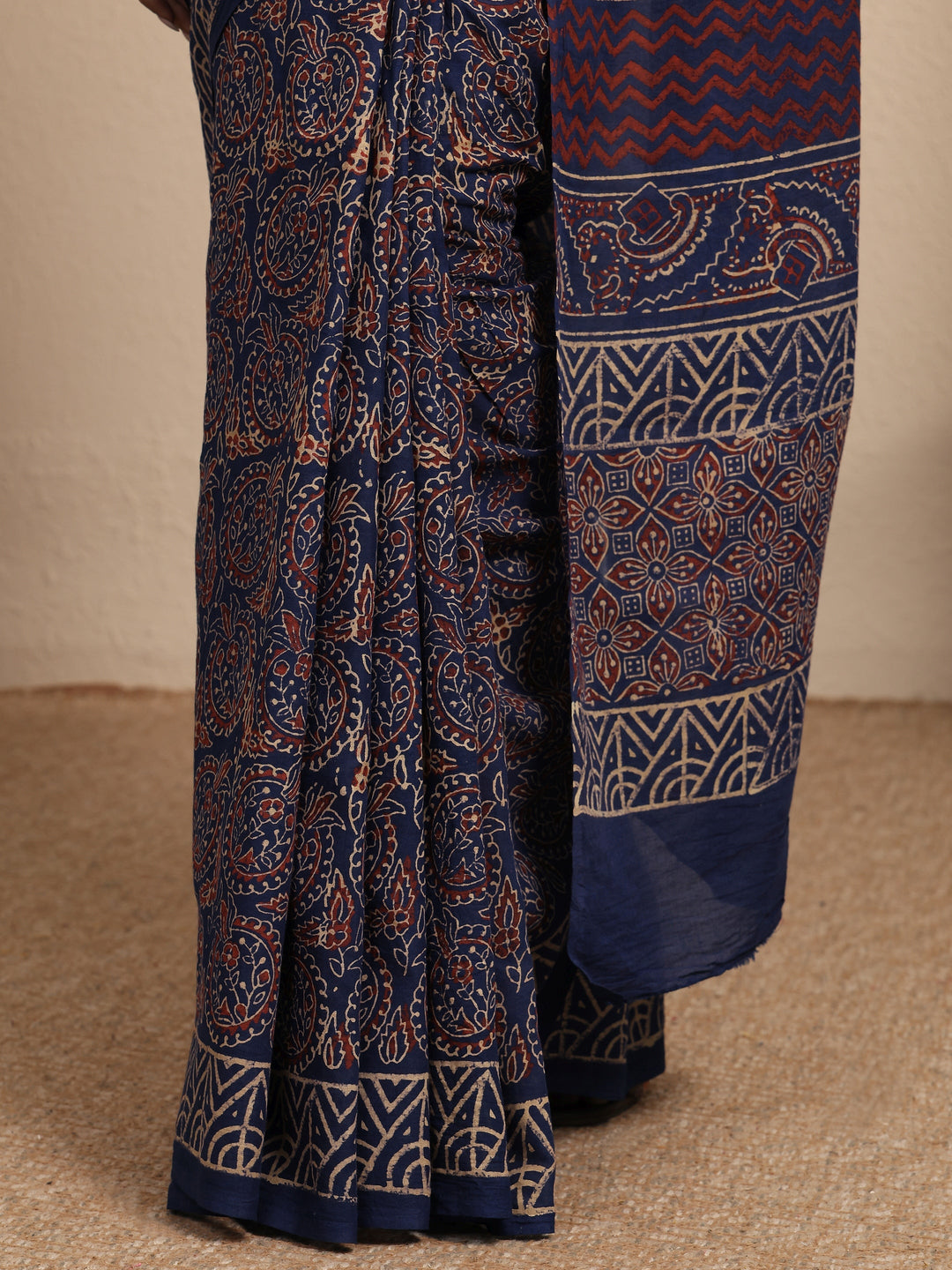 Blue Printed Cotton Saree With Unstitched Blouse Piece