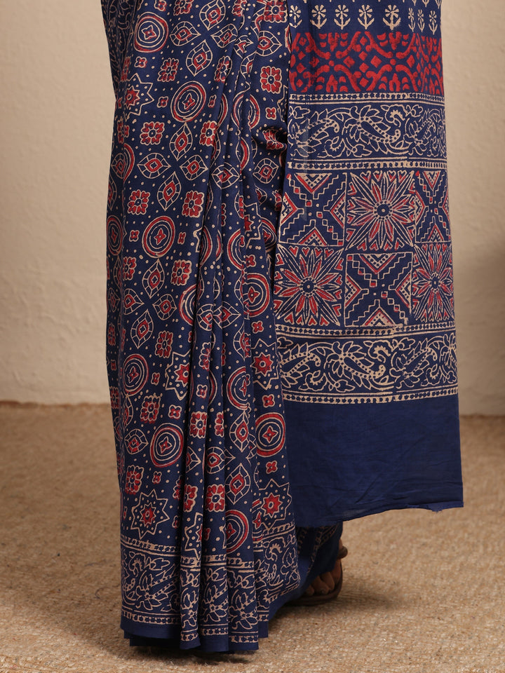 Blue Block Printed Cotton Saree With Unstitched Blouse Piece