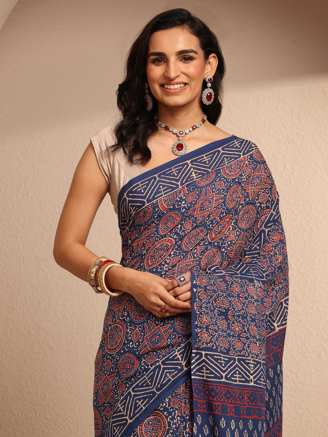 Blue Printed Cotton Saree With Unstitched Blouse Piece