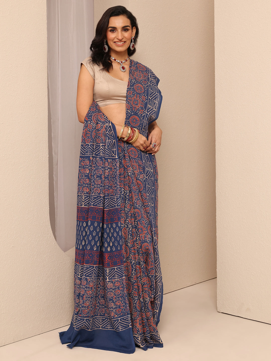 Blue Printed Cotton Saree With Unstitched Blouse Piece