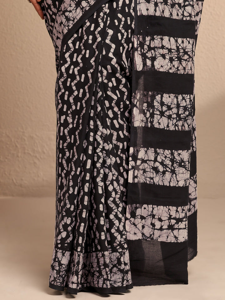 Black Printed Cotton Saree With Unstitched Blouse Piece