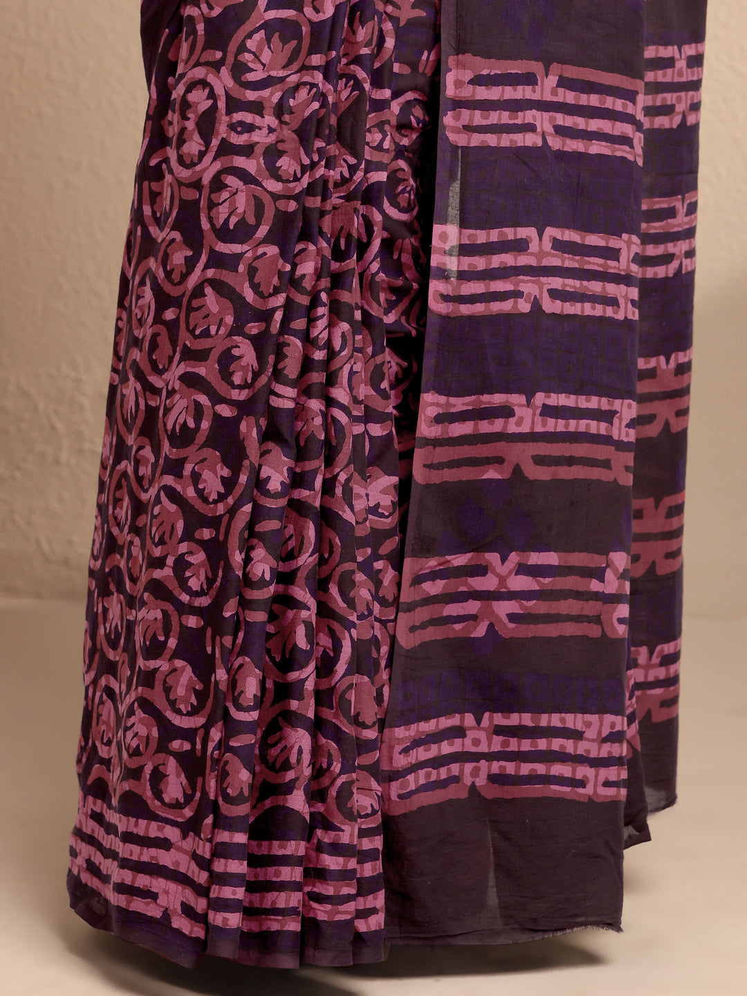 Burgundy Printed Cotton Saree With Unstitched Blouse Piece