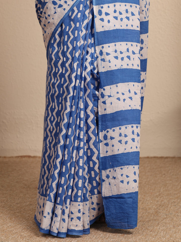 Blue Chevron Printed Cotton Saree With Unstitched Blouse Piece