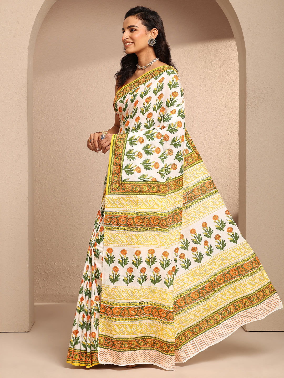 White Printed Cotton Saree With Unstitched Blouse Piece