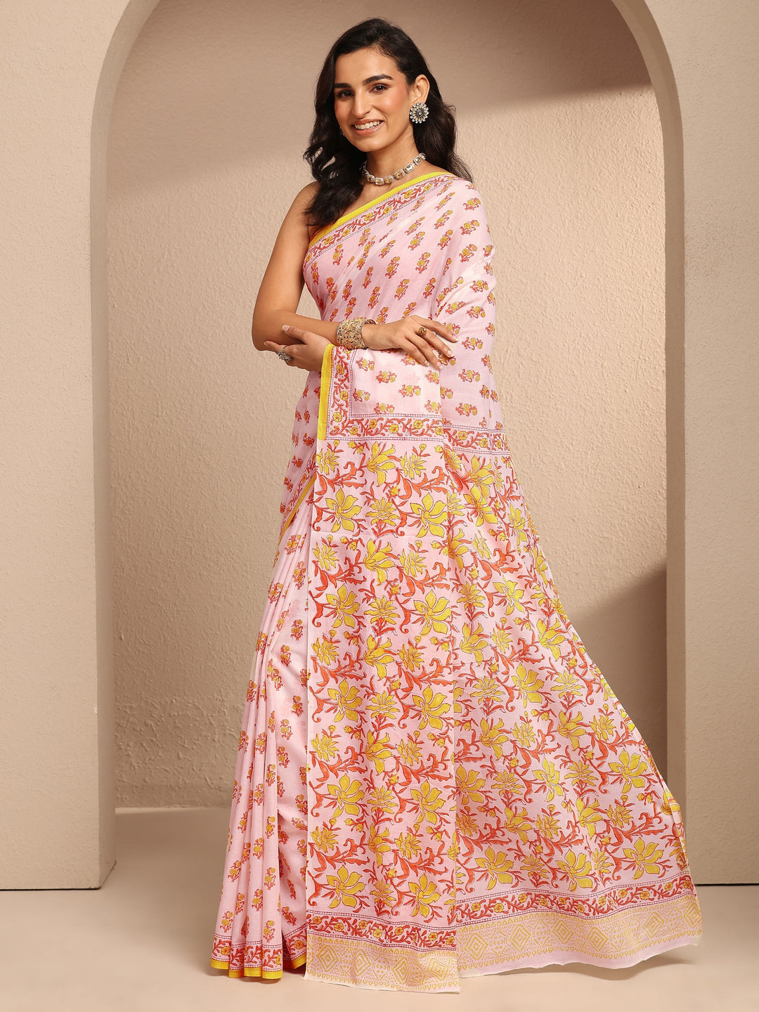 White Printed Cotton Saree With Unstitched Blouse Piece