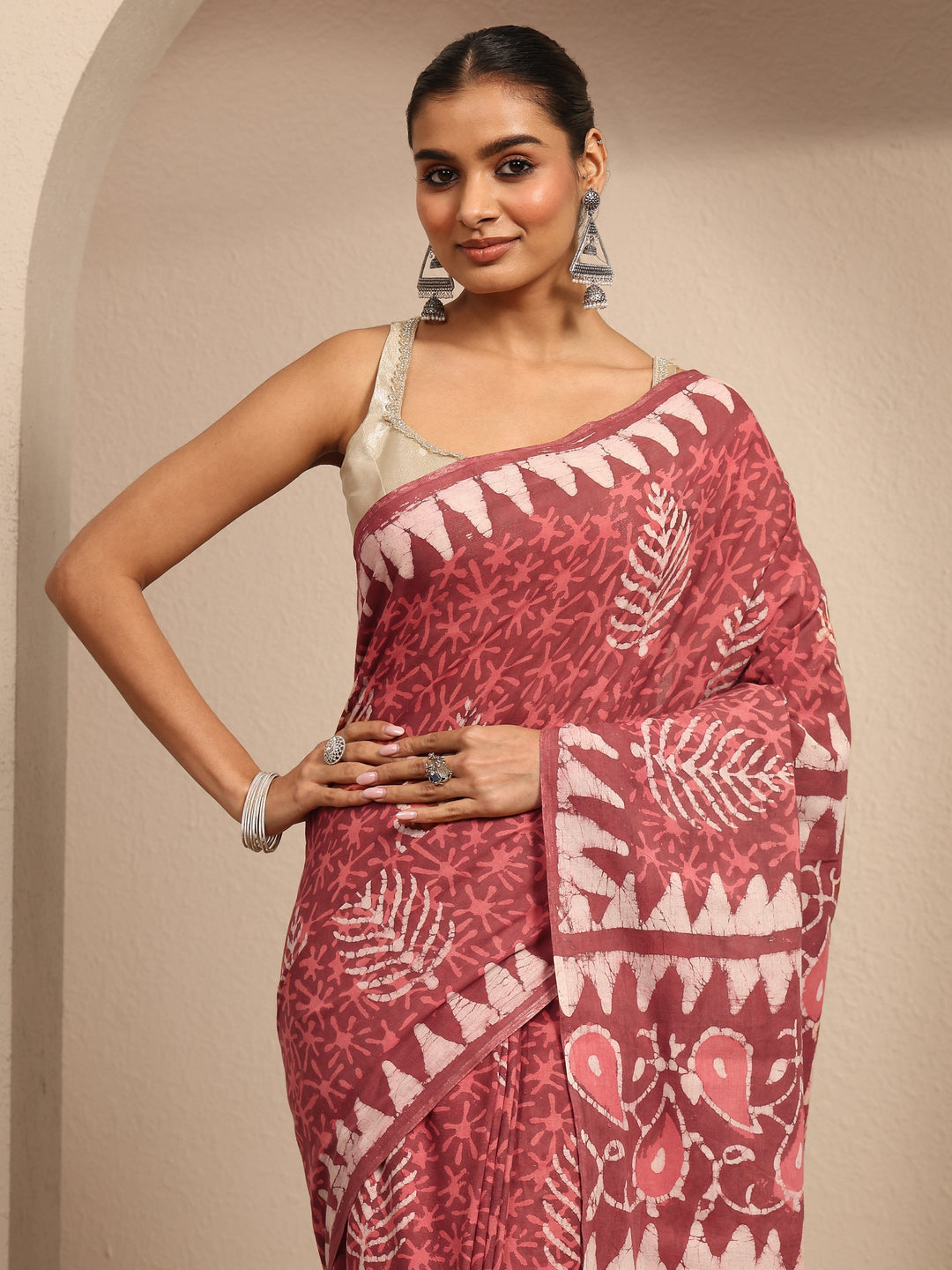 Brown Printed Cotton Saree With Unstitched Blouse Piece