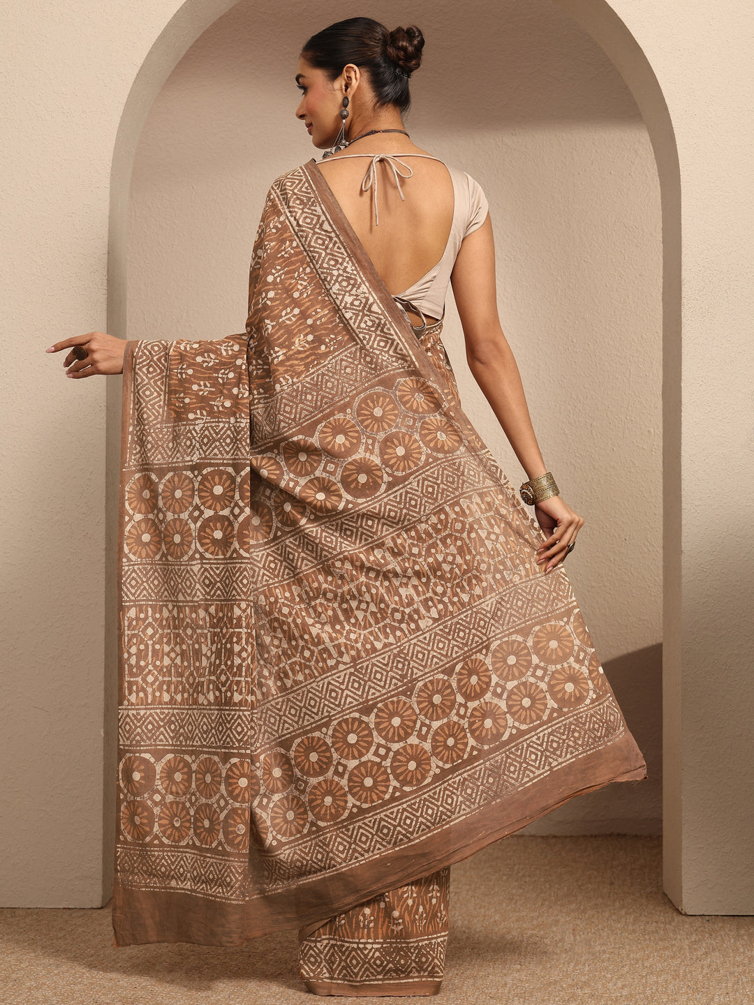 Tan Block Printed Cotton Saree With Unstitched Blouse Piece