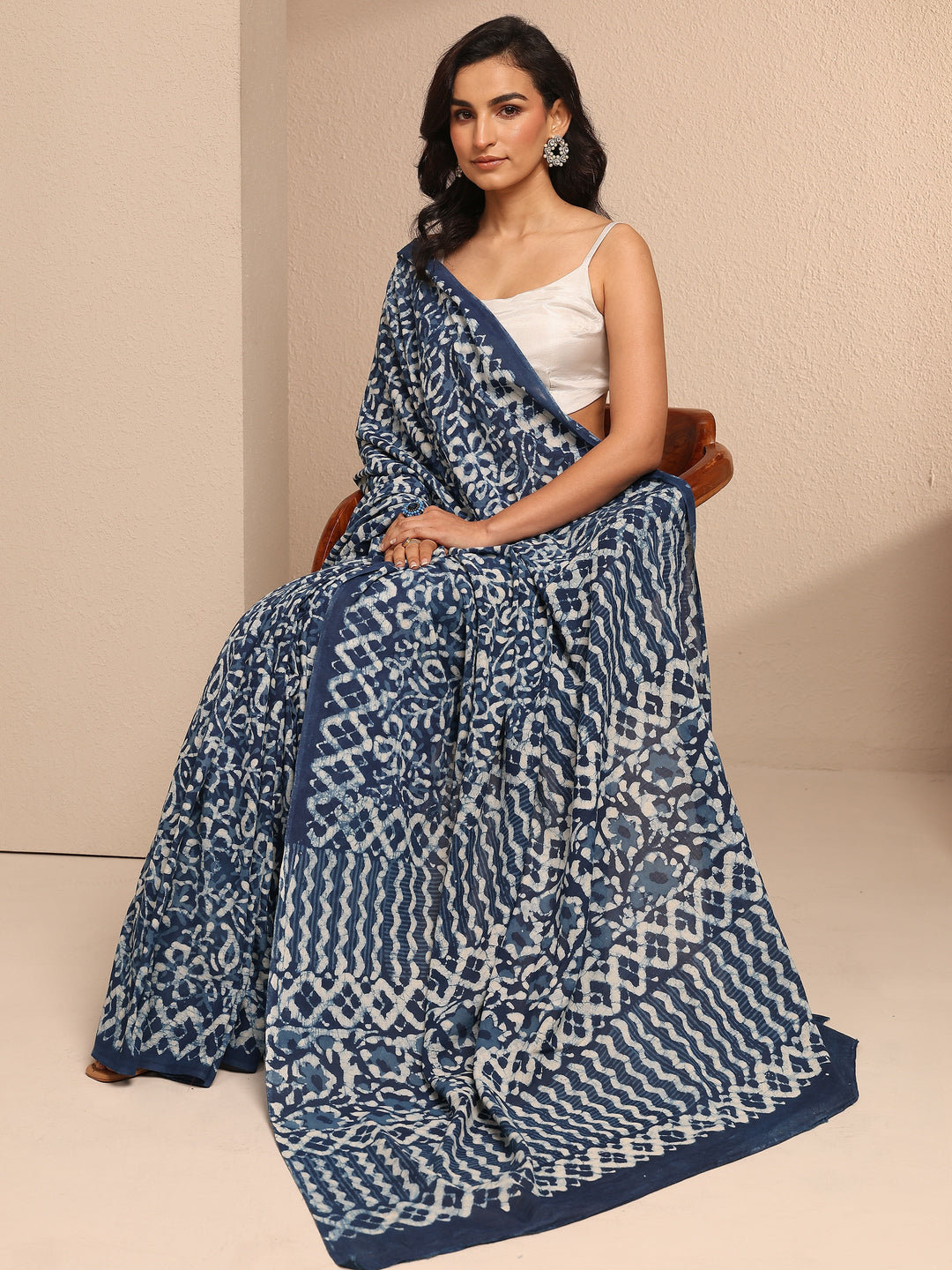 Blue Printed Cotton Saree With Unstitched Blouse Piece