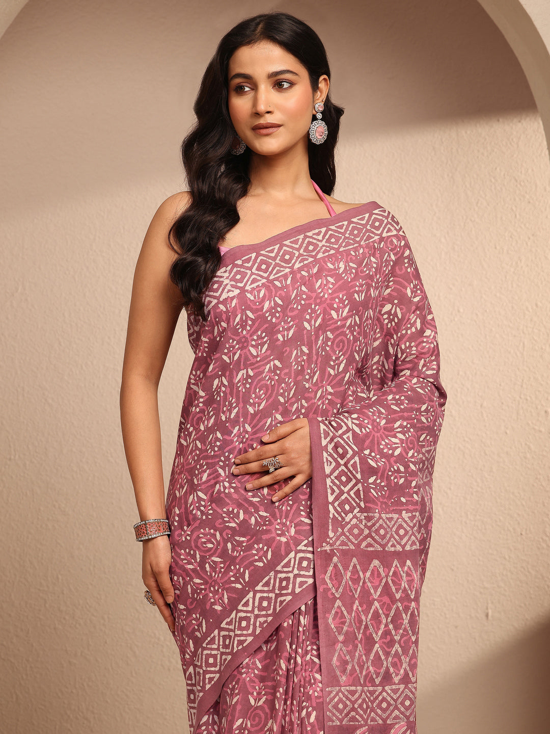 Burgundy Printed Cotton Saree With Unstitched Blouse Piece