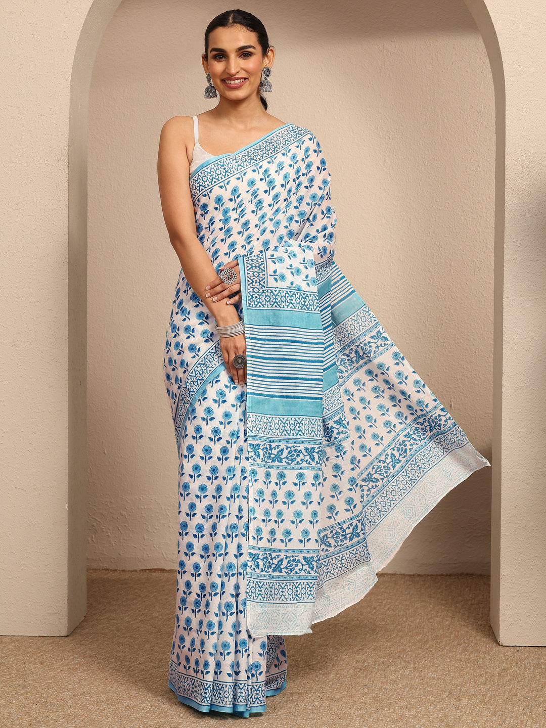 White Printed Cotton Saree With Unstitched Blouse Piece
