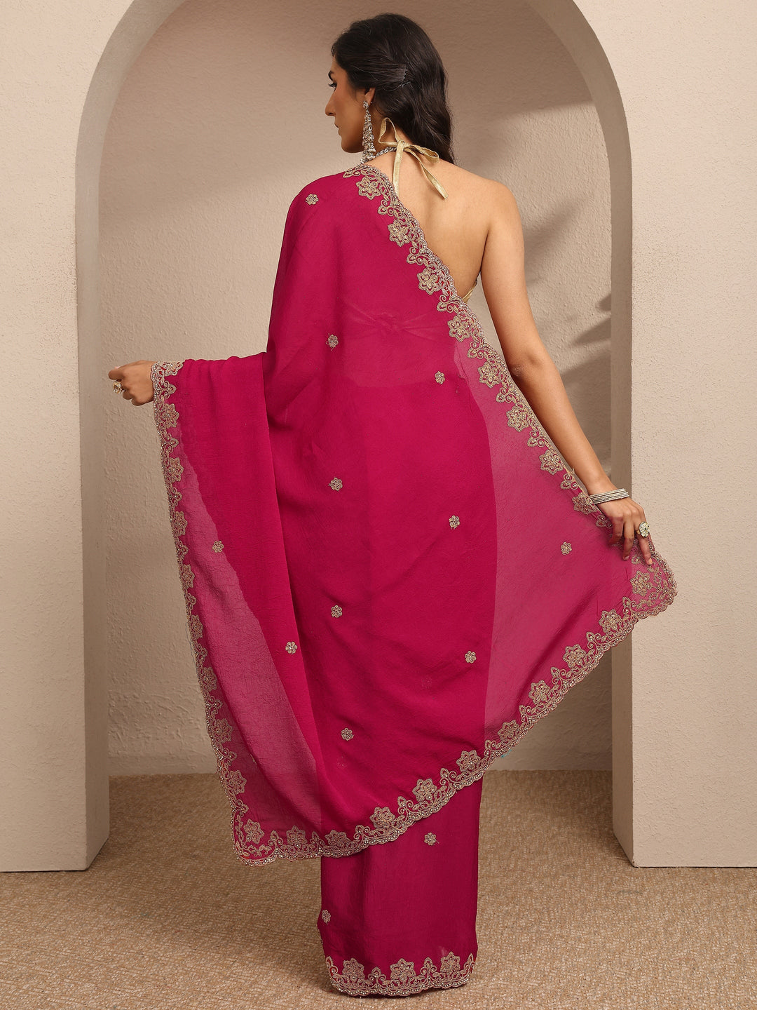 Pink Embroidered Silk Blend Saree With Unstitched Blouse Piece
