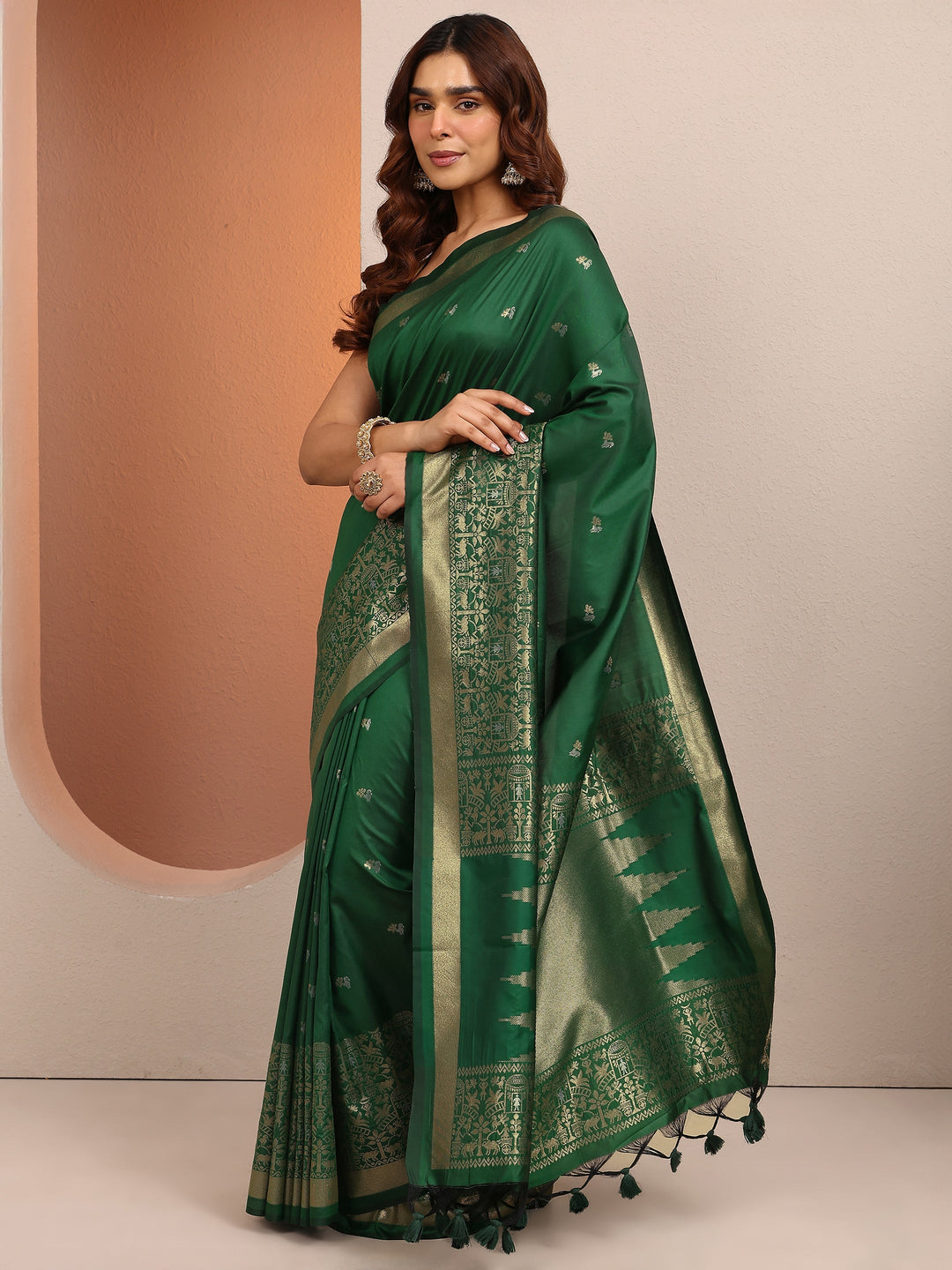 Green Woven Design Banarsi Silk Blend Saree With Unstitched Blouse Piece