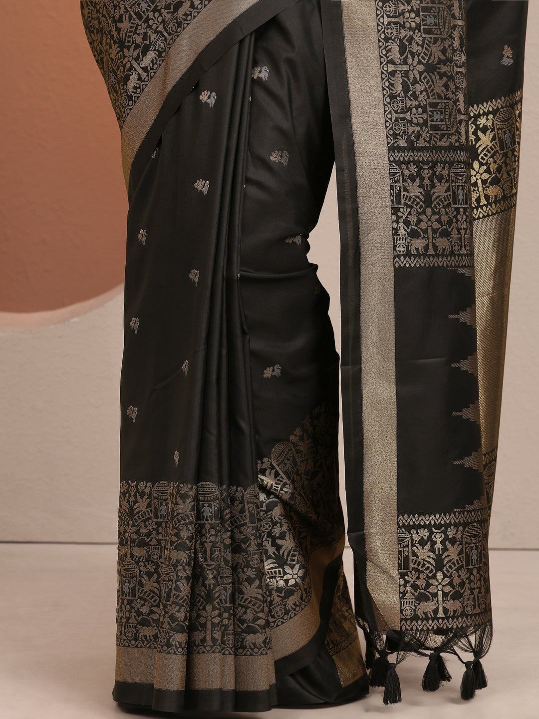 Black Woven Design Banarsi Silk Blend Saree With Unstitched Blouse Piece