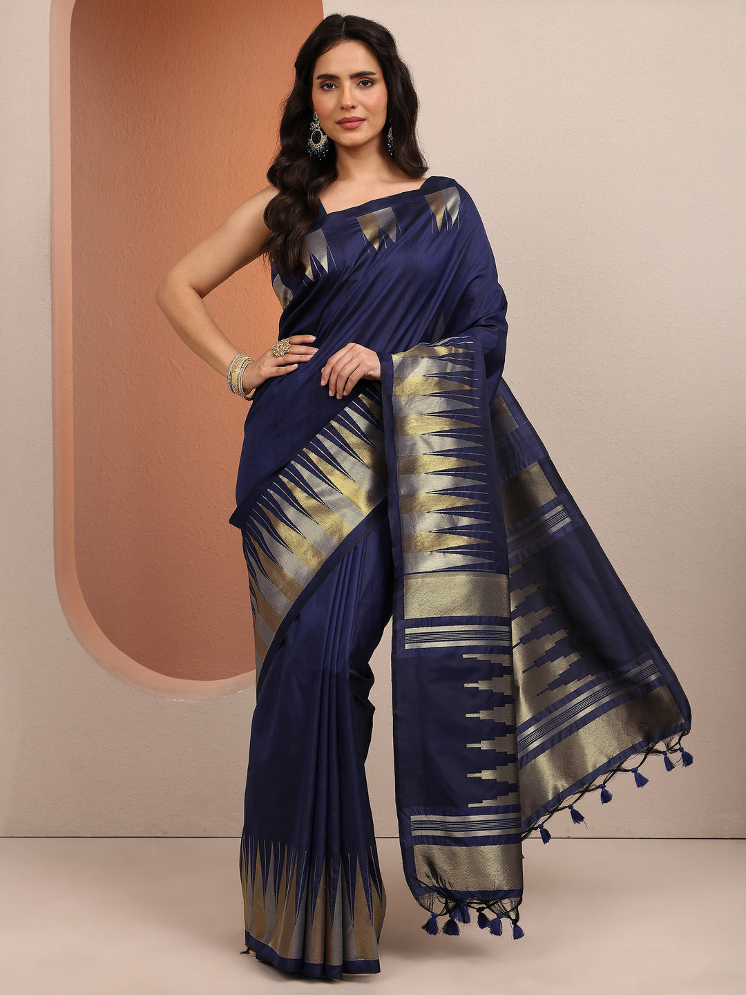 Blue Solid Silk Blend Saree With Unstitched Blouse Piece