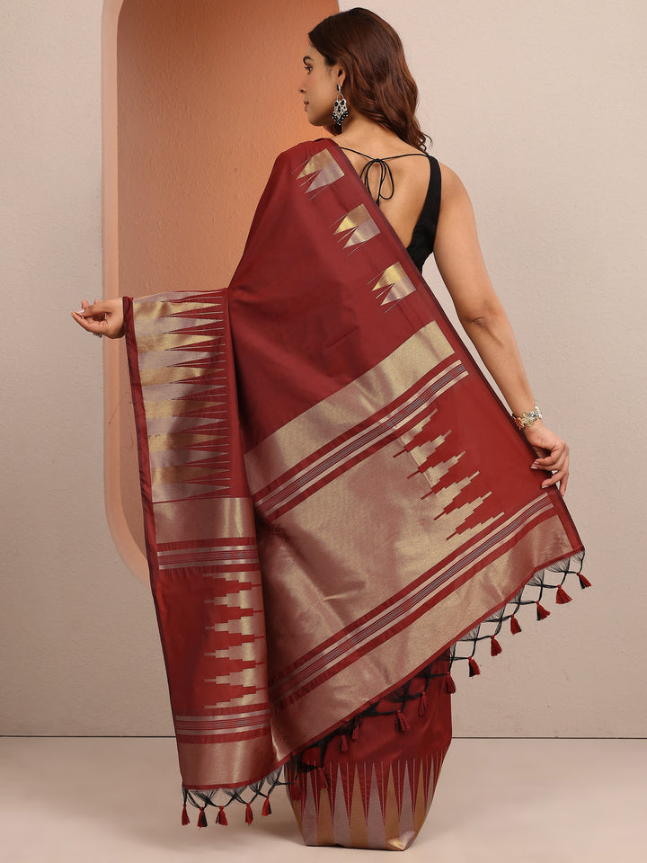 Red Solid Silk Blend Saree With Unstitched Blouse Piece