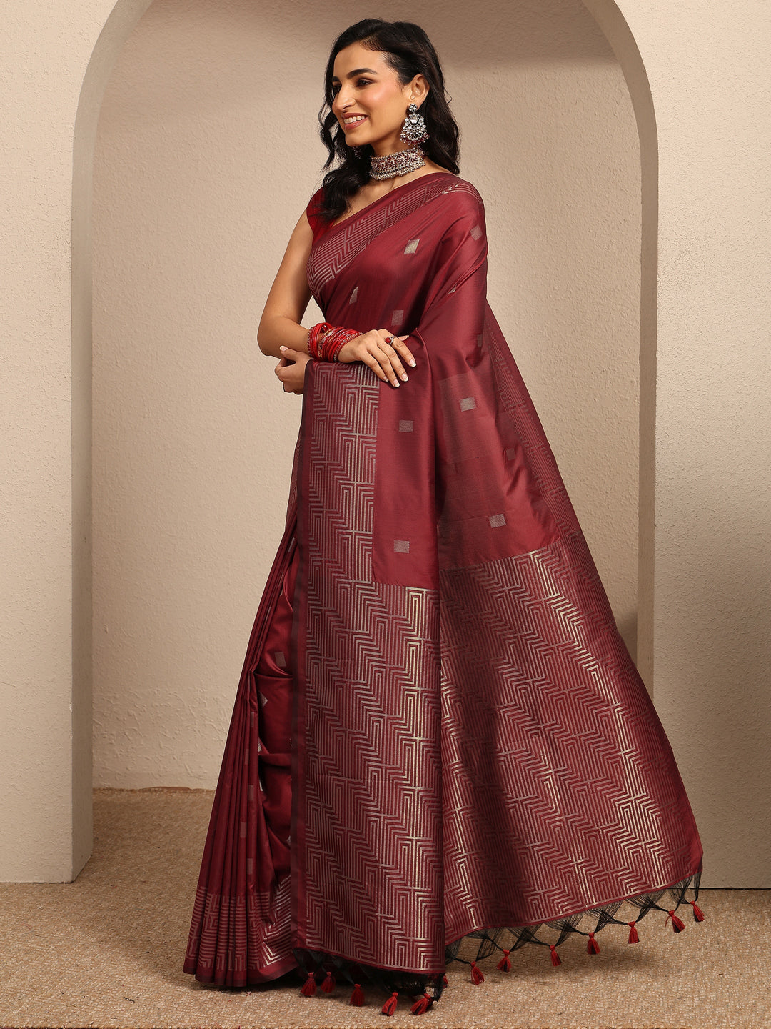 Maroon Geometric Woven Design Silk Blend Saree With Unstitched Blouse Piece