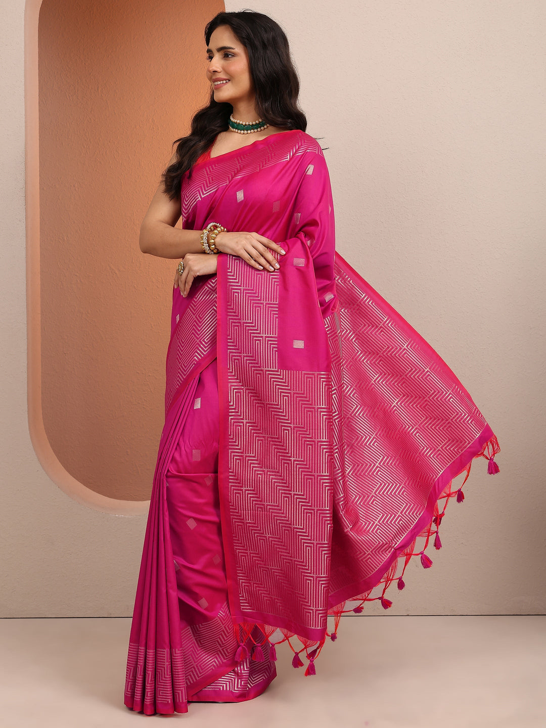Pink Geometric Woven Design Silk Blend Saree With Unstitched Blouse Piece