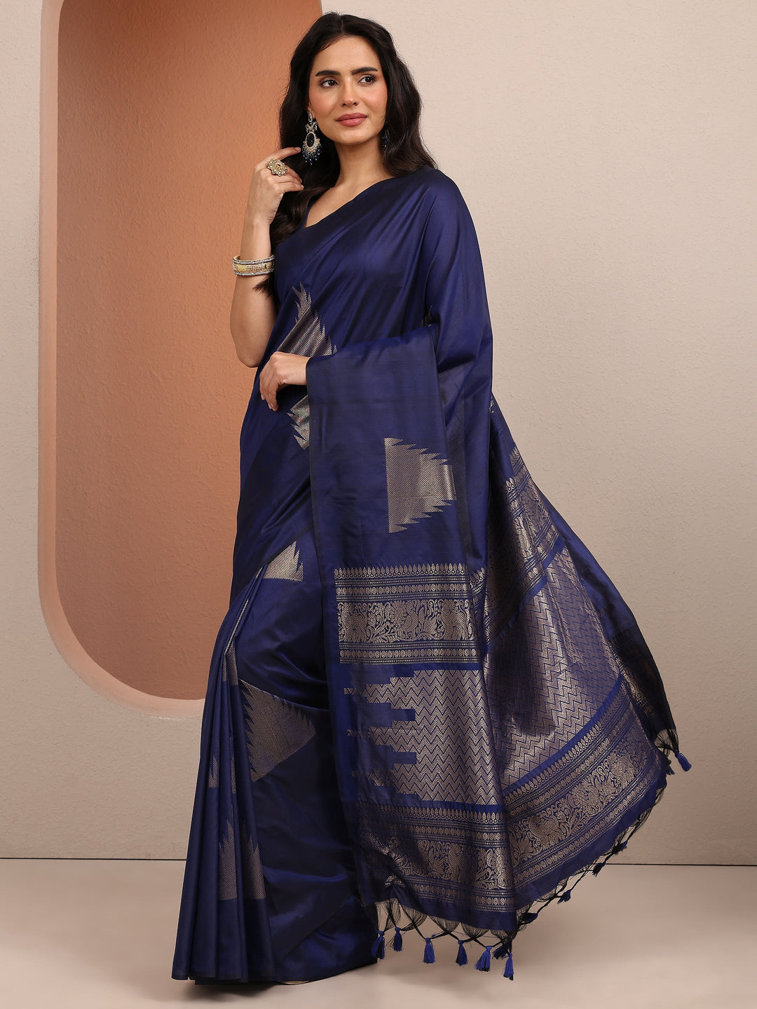 Navy Blue Solid Silk Blend Saree With Unstitched Blouse Piece