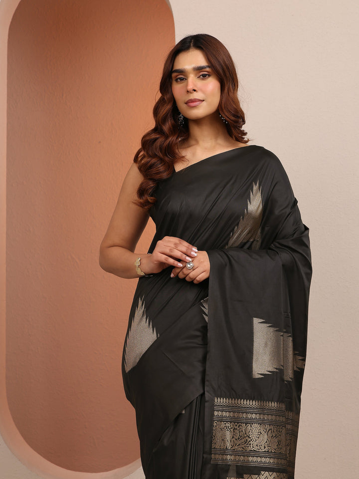Black Solid Silk Blend Saree With Unstitched Blouse Piece