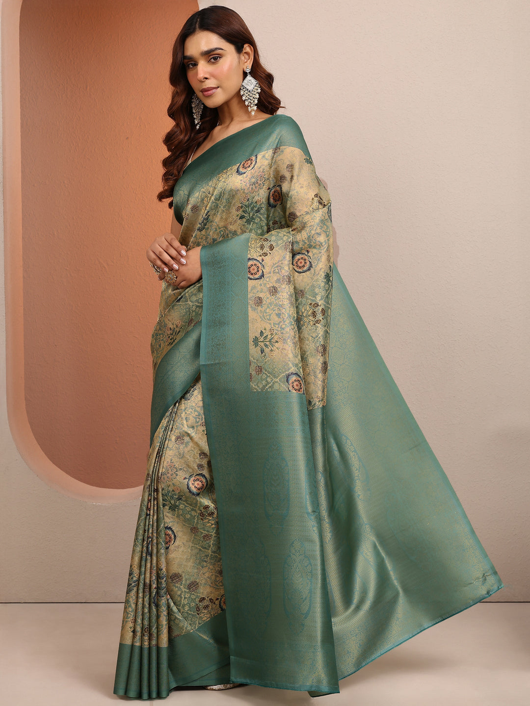 Green Printed Silk Blend Saree With Unstitched Blouse Piece