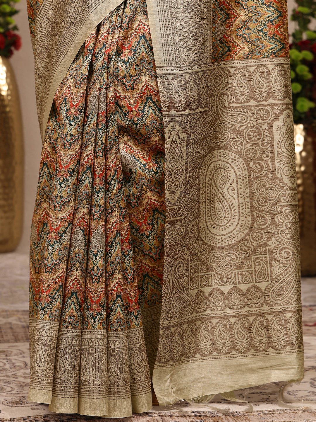 Multi Printed Silk Blend Saree With Unstitched Blouse Piece