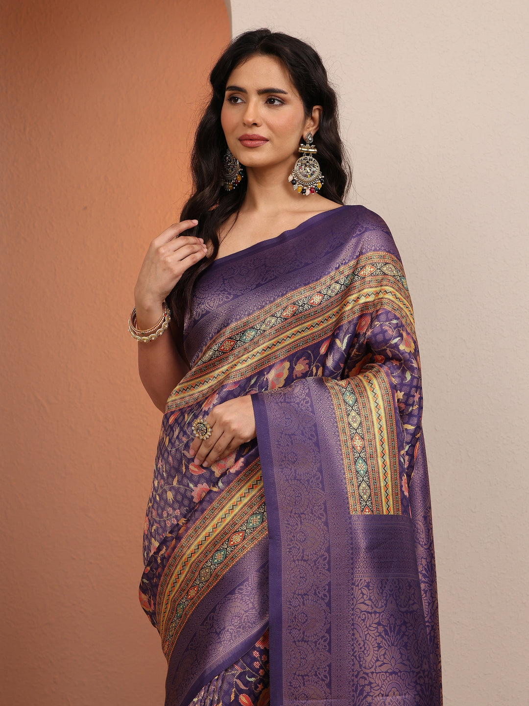 Purple Printed Silk Blend Saree With Unstitched Blouse Piece