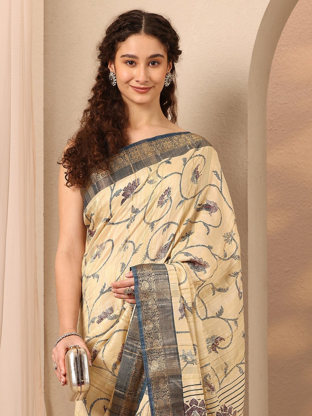 Beige Printed Silk Blend Saree With Unstitched Blouse Piece