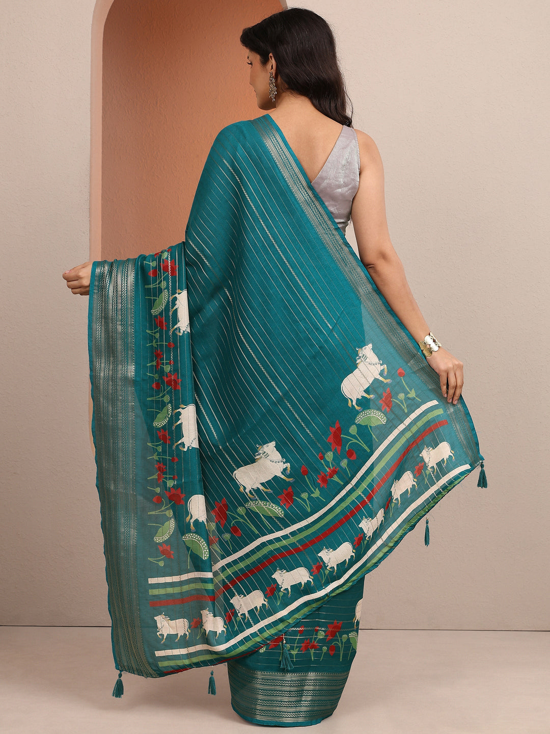 Green Woven Design Banarsi Silk Blend Saree With Unstitched Blouse Piece