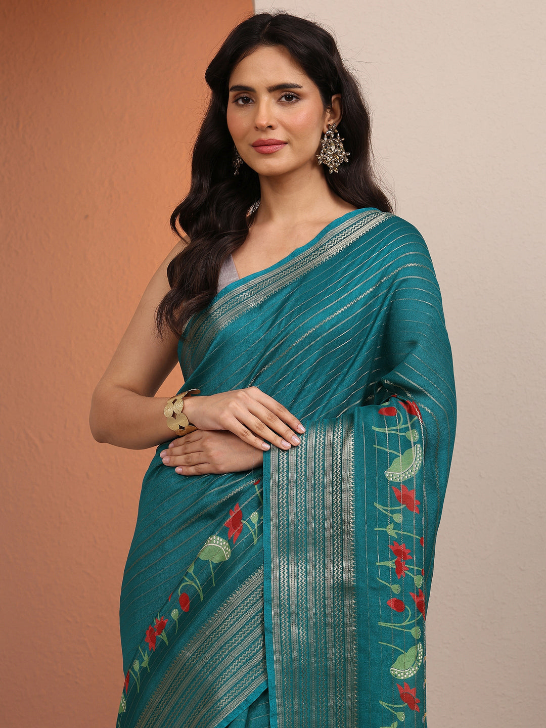 Green Woven Design Banarsi Silk Blend Saree With Unstitched Blouse Piece
