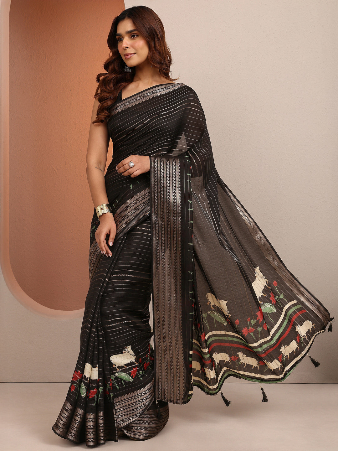 Black Printed Silk Blend Saree With Unstitched Blouse Piece
