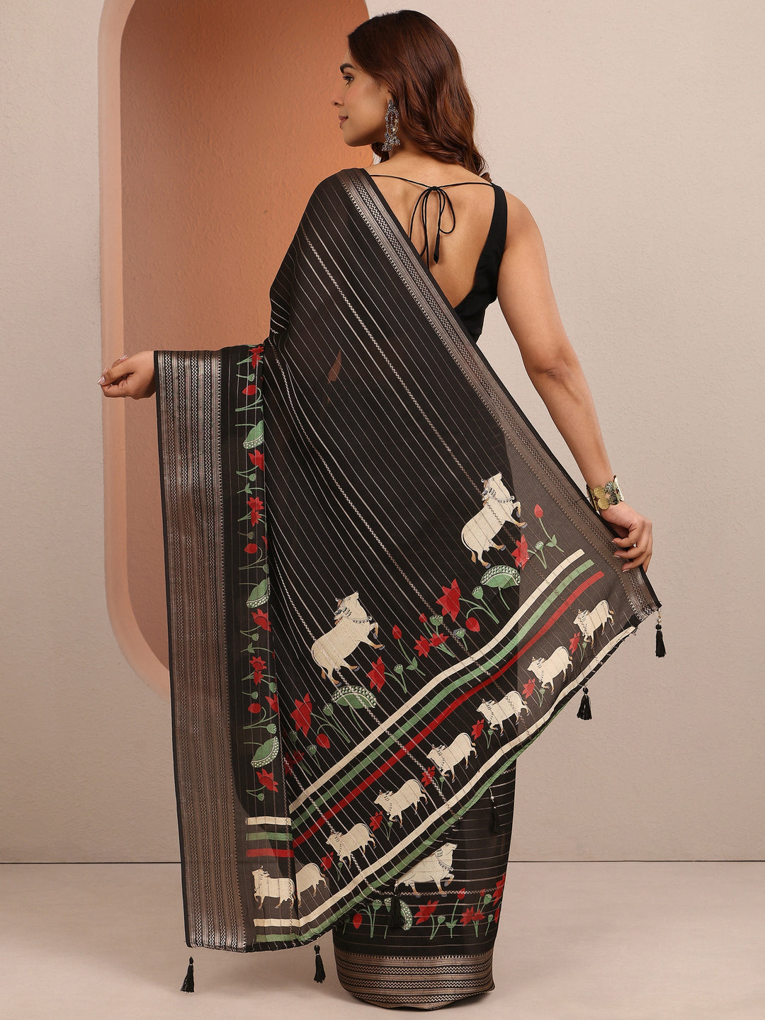 Black Printed Silk Blend Saree With Unstitched Blouse Piece