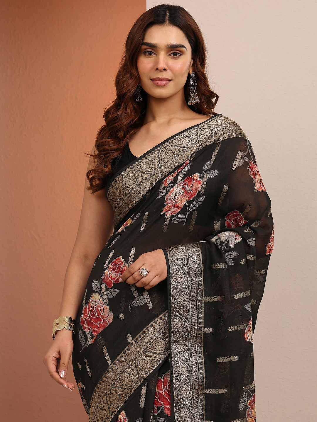 Black Printed Silk Blend Saree With Unstitched Blouse Piece