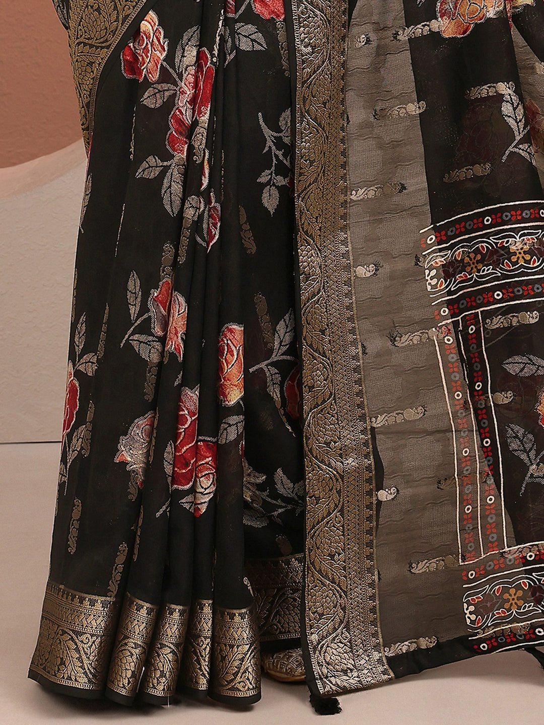 Black Printed Silk Blend Saree With Unstitched Blouse Piece
