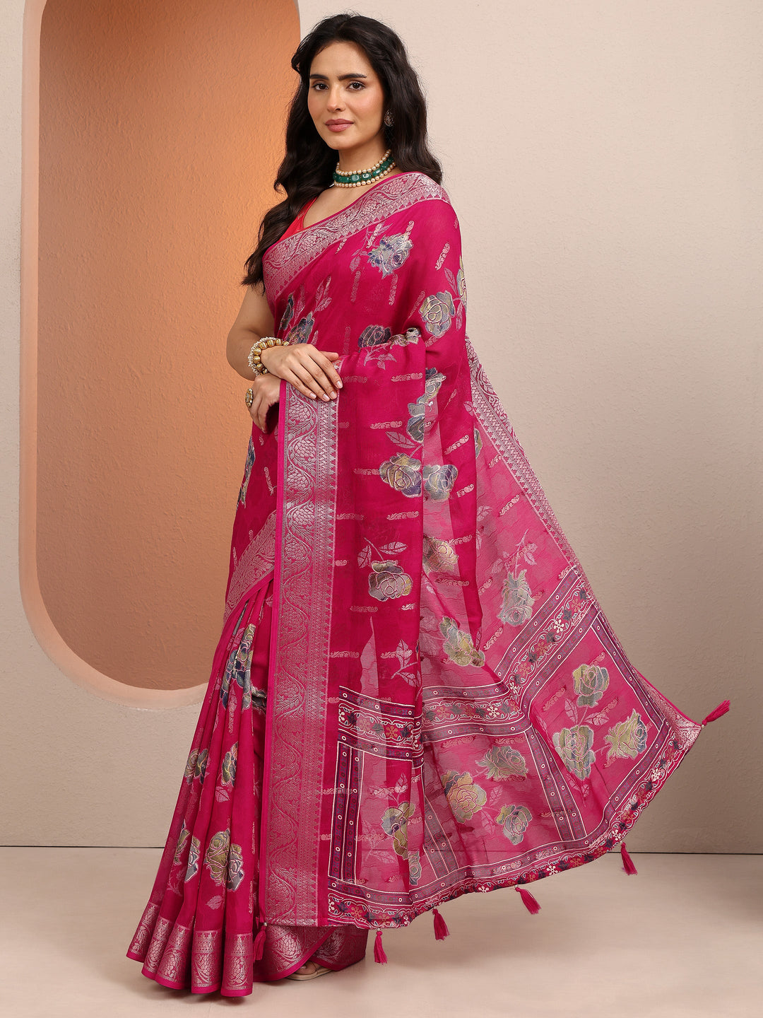 Pink Printed Silk Blend Saree With Unstitched Blouse Piece