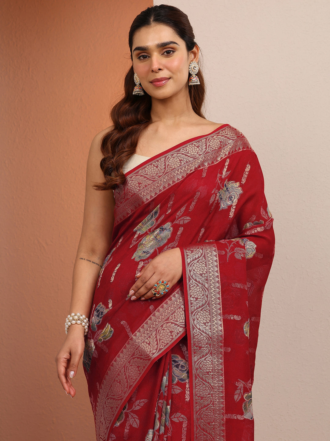 Red Printed Silk Blend Saree With Unstitched Blouse Piece