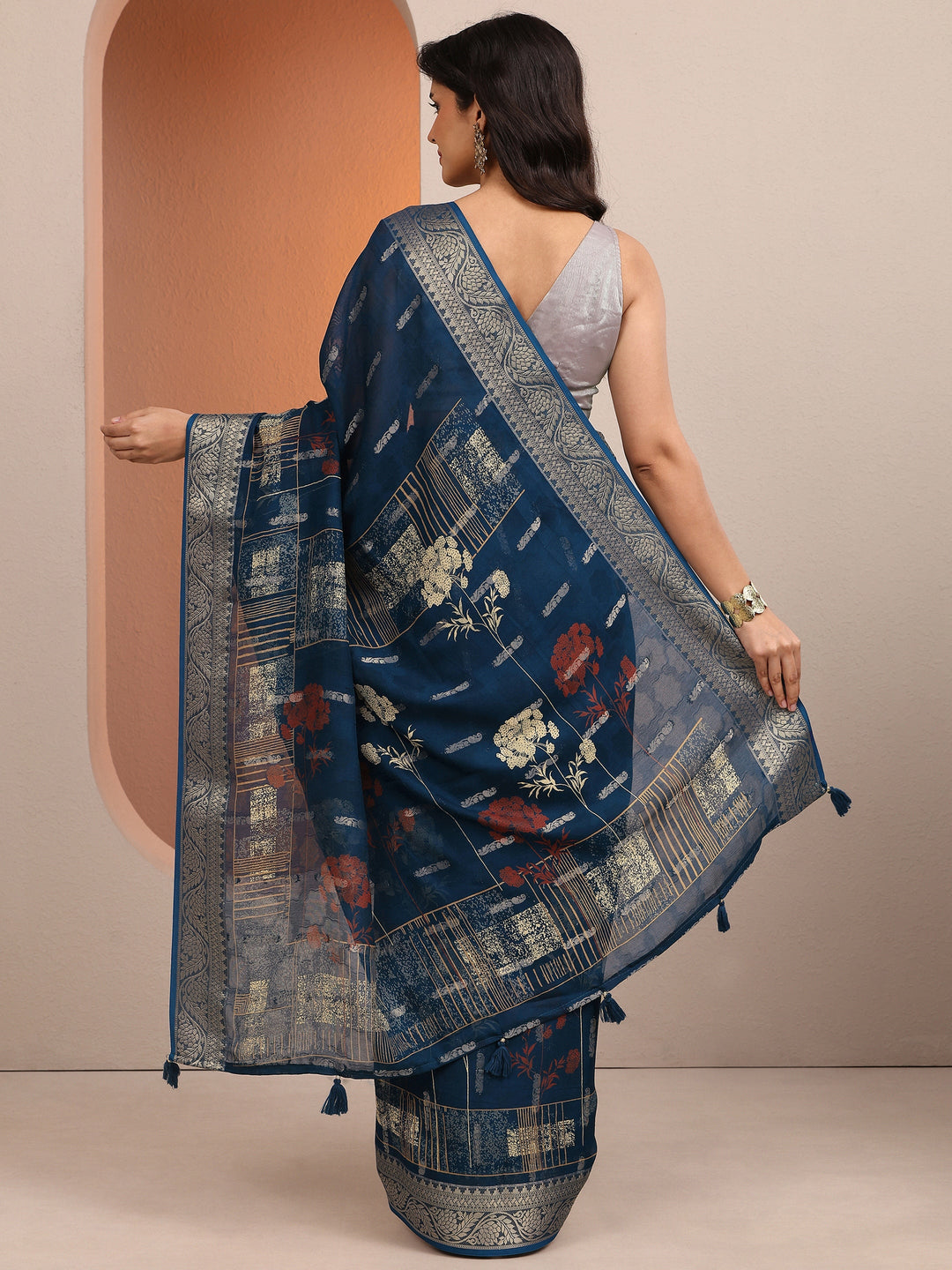 Blue Printed Silk Blend Saree With Unstitched Blouse Piece