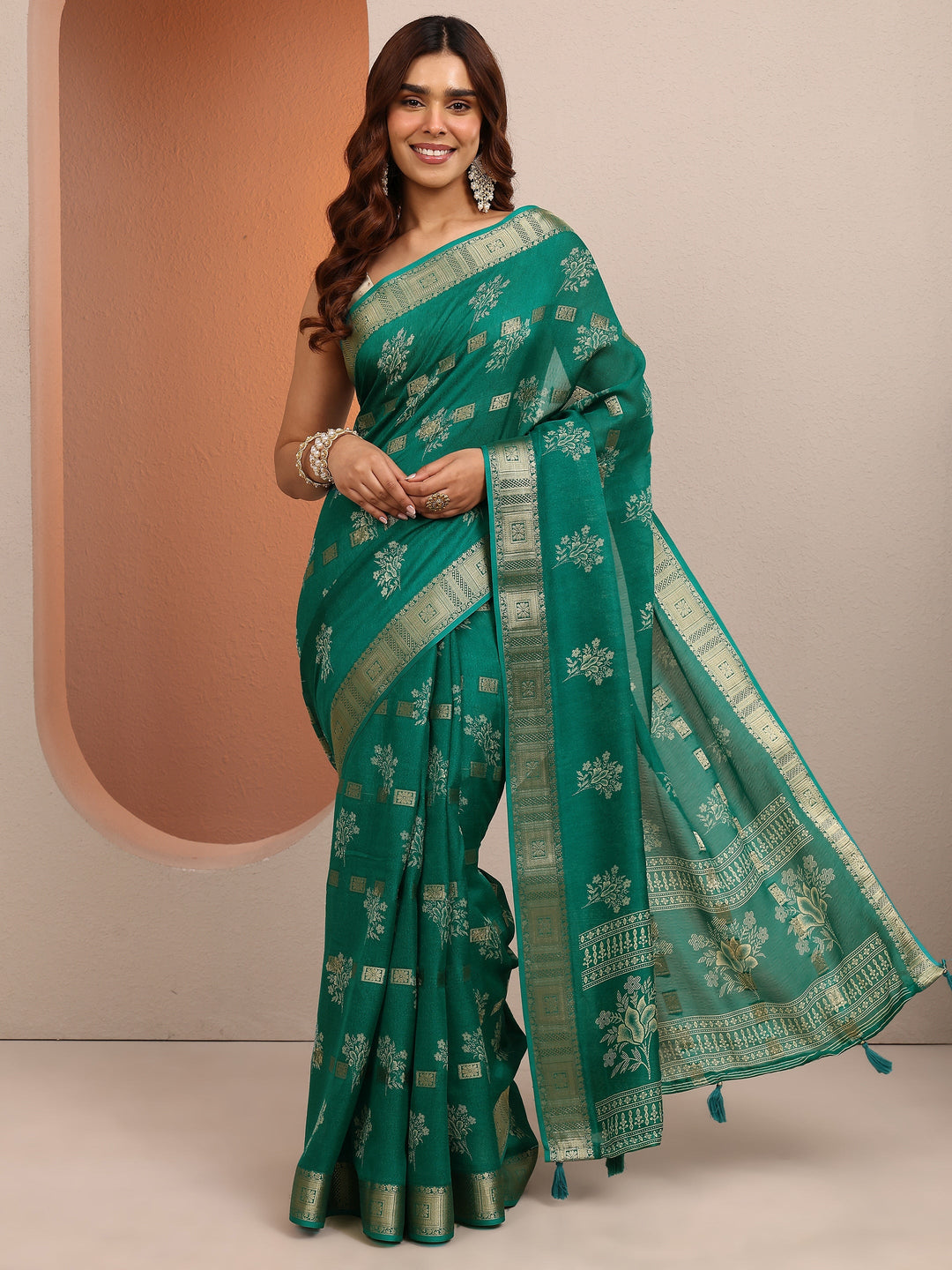 Green Printed Silk Blend Saree With Unstitched Blouse Piece